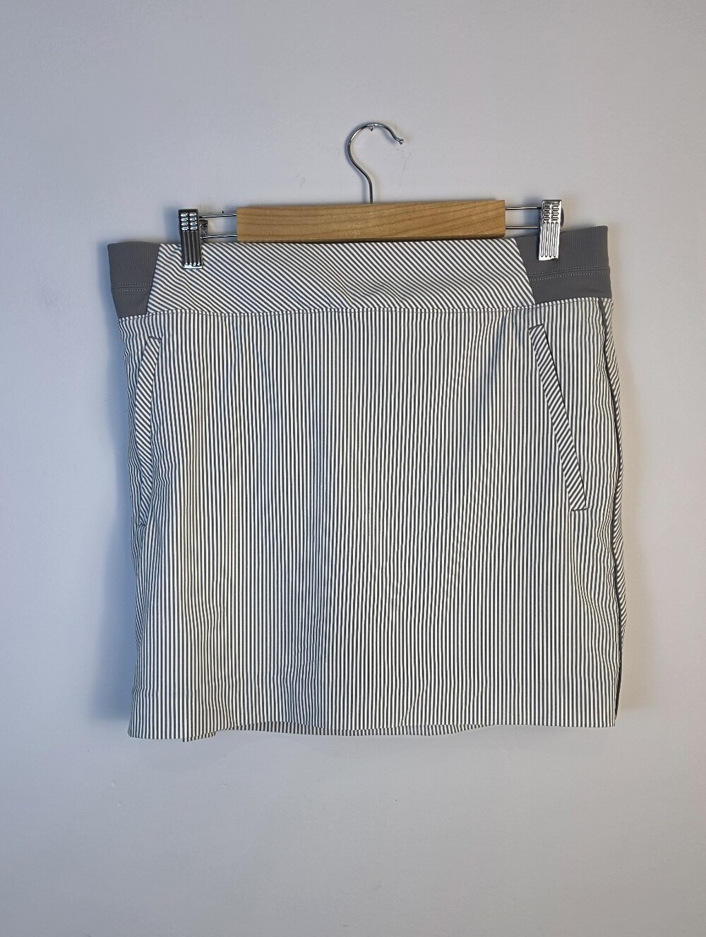 Athleta BROOKLYN TEXTURED 16" SKORT Size 14